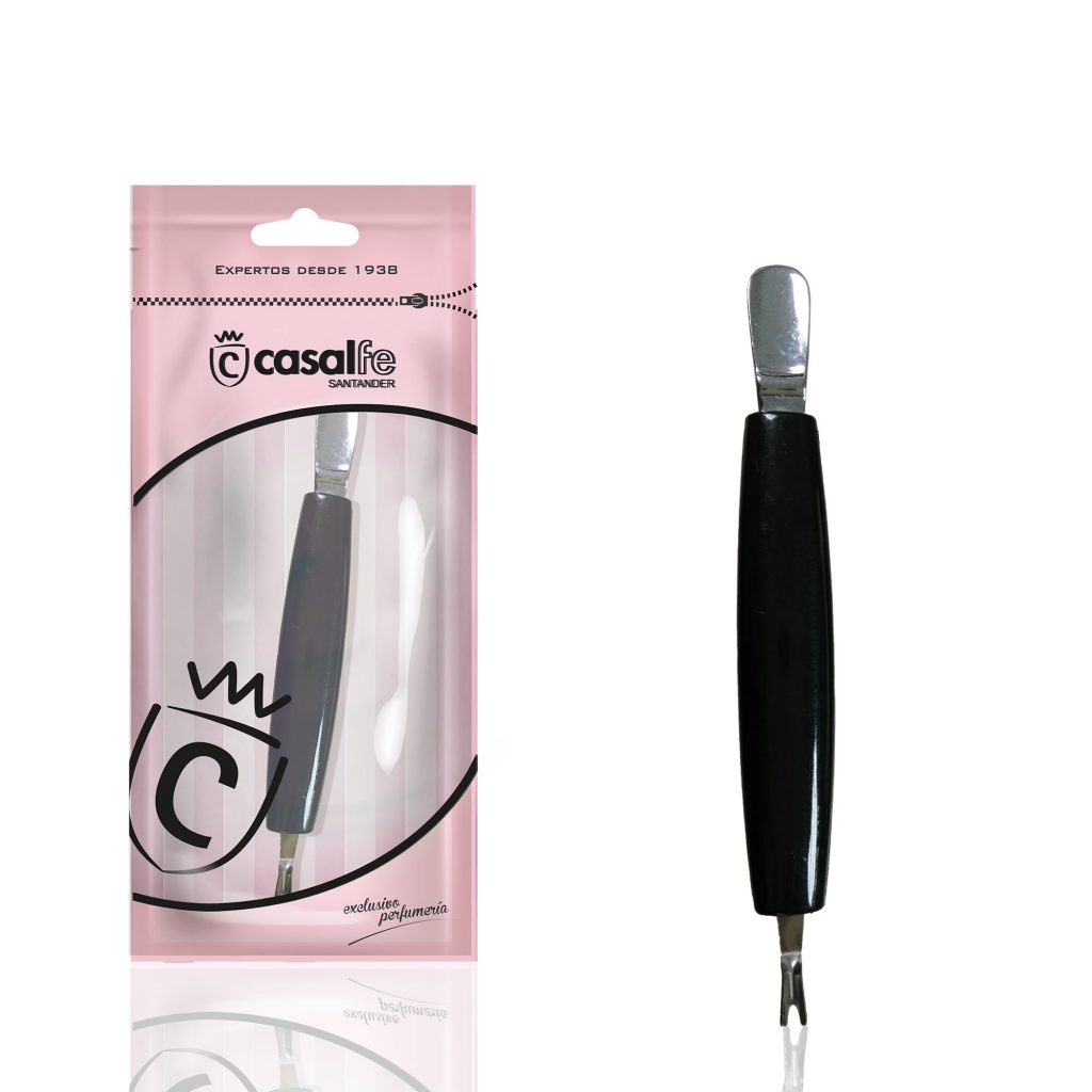 CUTICLE TRIMMER WITH METAL PUSHER